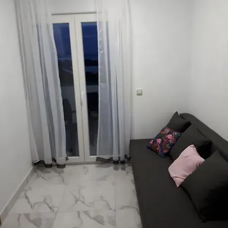 Flamingo Z Basenem Apartment *